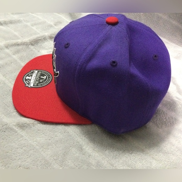Mitchell & Ness Toronto Raptors Purple and Red Fitted Hat Size 7 1/8 - Picture 4 of 9